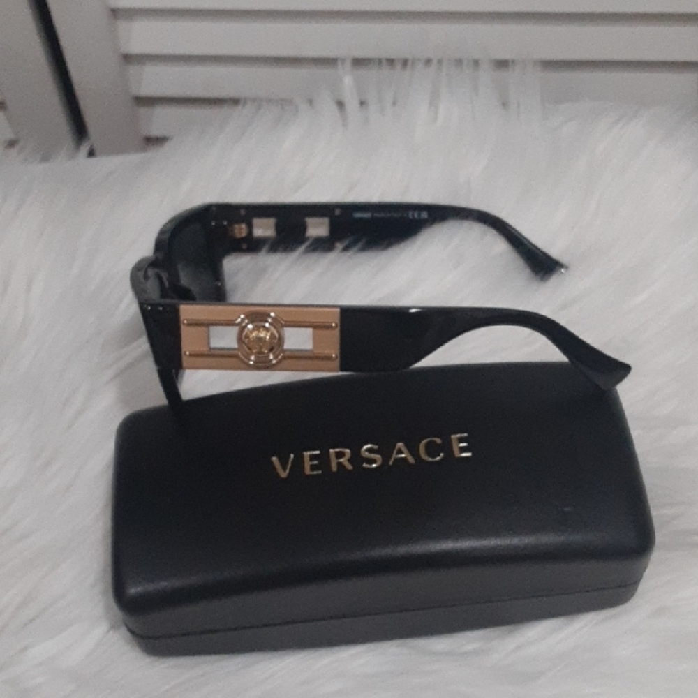 Versace Rectangular Black Sunglasses - image 4